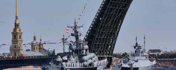 圣彼得堡举行海军日阅兵 圣彼得堡举行海军日阅兵 - 俄罗斯卫星通讯社