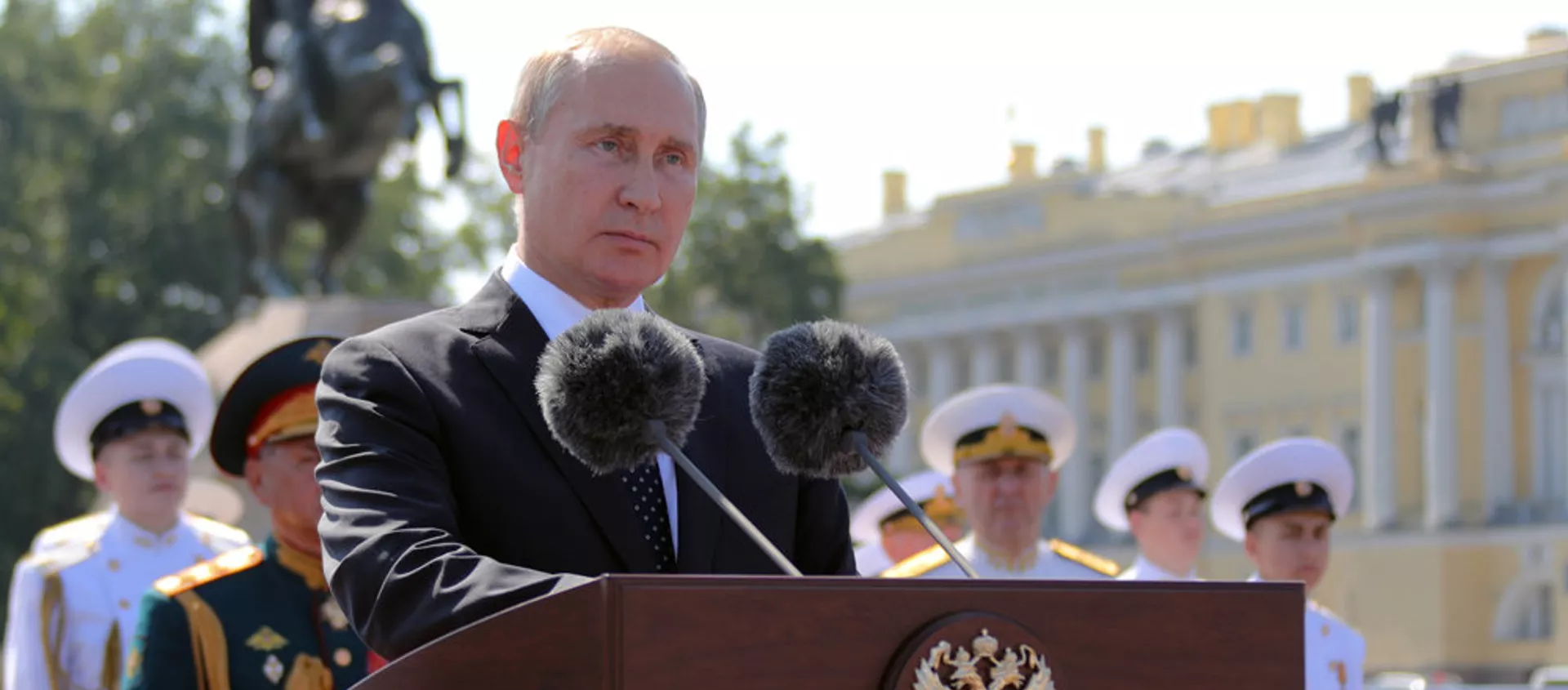 Президент РФ В. Путин посетил Главный военно-морской парад. Архивное фото - 俄羅斯衛星通訊社, 1920, 23.02.2021