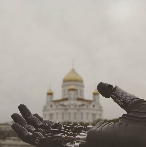 俄羅斯生化人康斯坦丁 - 俄羅斯衛星通訊社