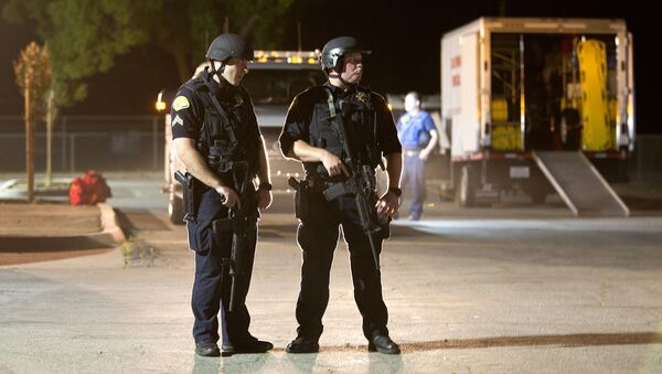 Полиция на месте стрельбы на фестивале Gilroy Garlic Festival в Калифорнии - 俄罗斯卫星通讯社