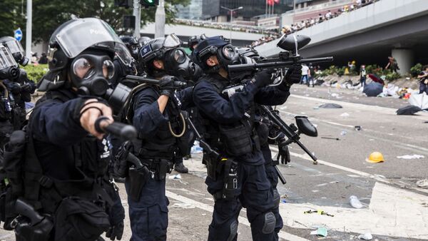 将警队和广大市民放在对立面对香港完全没有好处 - 俄罗斯卫星通讯社