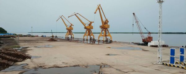 撫遠口岸今年自俄羅斯進口貨物7萬噸 - 俄羅斯衛星通訊社