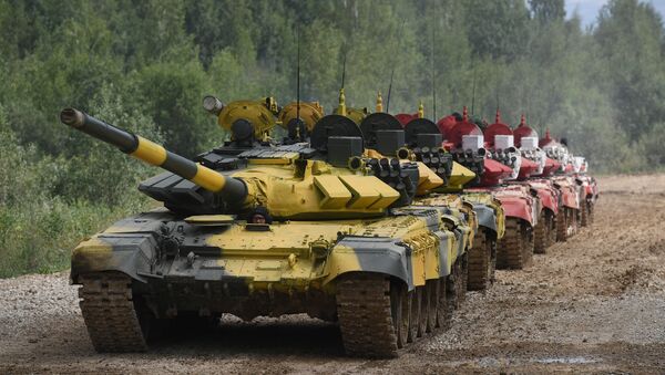 Колонна танков Т-72Б3 во время подготовки к международным соревнованиям Танковый биатлон-2019 на подмосковном полигоне Алабино - 俄羅斯衛星通訊社