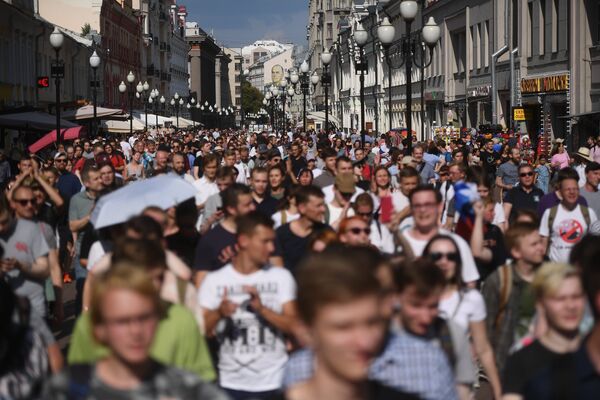 在老阿尔巴特大街(Old Arbat Street)上总是有很多游客 在老阿尔巴特大街(Old Arbat Street)上总是有很多游客 - 俄罗斯卫星通讯社