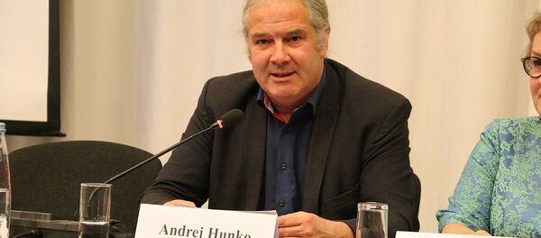 安德烈·洪克 - 俄罗斯卫星通讯社