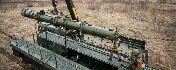 Транспортно-заряжающая машина комплекса Искандер-К с крылатыми ракетами Р-500 - 俄罗斯卫星通讯社