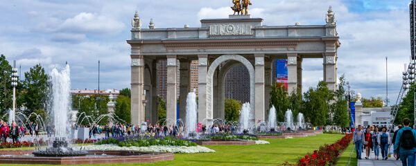 100多万名宾客在全俄国民经济成就展览馆建馆80周年这天到访这里 100多万名宾客在全俄国民经济成就展览馆建馆80周年这天到访这里 - 俄罗斯卫星通讯社