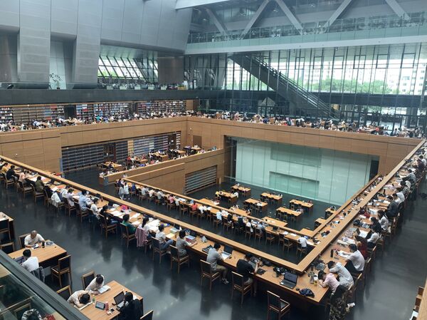 一些留学生不愿来中国留学的一个很重要的原因,就是在中国他们用不了Twitter,跟外界的世界隔绝了,这是很多西方人不愿意到中国来学习的第一个原因。 一些留学生不愿来中国留学的一个很重要的原因,就是在中国他们用不了Twitter,跟外界的世界隔绝了,这是很多西方人不愿意到中国来学习的第一个原因。 - 俄罗斯卫星通讯社