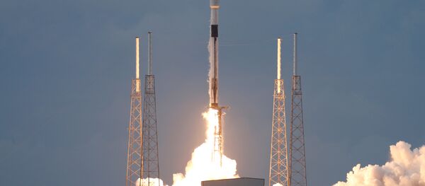 Запуск ракеты-носителя Falcon 9 с израильским коммуникационным спутником Amos-17 во Флориде  - 俄罗斯卫星通讯社