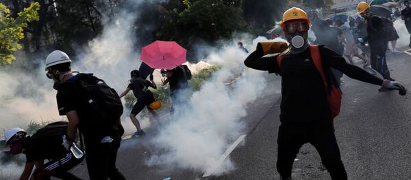 Protesters at Tai Po residential area in Hong Kong, China, August 5, 2019. - 俄罗斯卫星通讯社