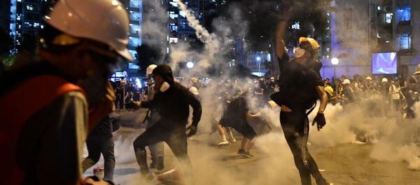 美国因香港骚乱将赴港旅行警告提升至第二级 - 俄罗斯卫星通讯社