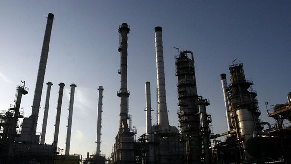 德黑兰炼油厂 - 俄罗斯卫星通讯社