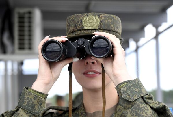 國際軍事比賽上的女兵風采 - 俄羅斯衛星通訊社