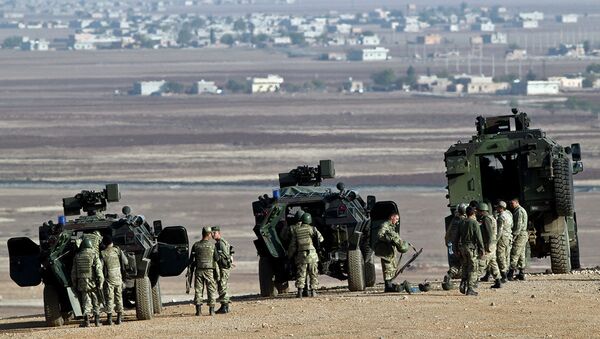 土耳其向与叙利亚接壤的边境移动装甲设备 - 俄罗斯卫星通讯社