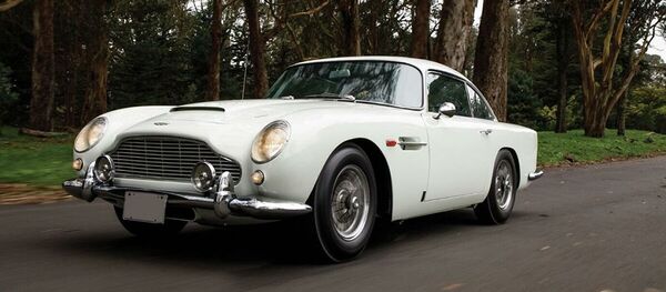 詹姆士∙邦德的车在美国拍卖会上被竞拍640万美元 - 俄罗斯卫星通讯社