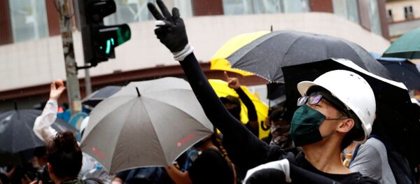 上万名示威者不顾警方禁止在香港市中心游行 - 俄罗斯卫星通讯社