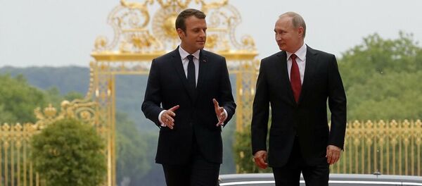 Президент РФ Владимир Путин и президент Франции Эммануэль Макрон во время встречи - 俄羅斯衛星通訊社