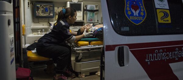 中国旅行团在老挝发生严重车祸 事故已造成约5人遇难14人失踪 - 俄罗斯卫星通讯社