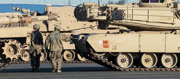 Разгрузка военной техники из США в немецком городе Бремерхафен Разгрузка военной техники из США в немецком городе Бремерхафен - 俄罗斯卫星通讯社