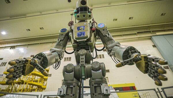 俄機器人“費奧多爾”談太空飛行期間的過載 - 俄羅斯衛星通訊社
