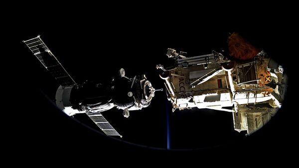 飞船与国际空间站对接 - 俄罗斯卫星通讯社