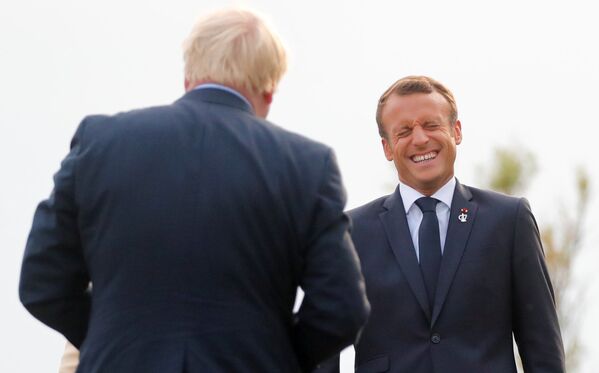 法國總統馬克龍會見英國首相約翰遜 - 俄羅斯衛星通訊社