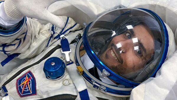 阿聯酋的首位宇航員哈扎·曼蘇里 - 俄羅斯衛星通訊社