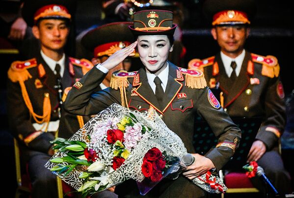 朝鲜人民军军乐团女兵亮相俄罗斯国际军乐节 - 俄罗斯卫星通讯社