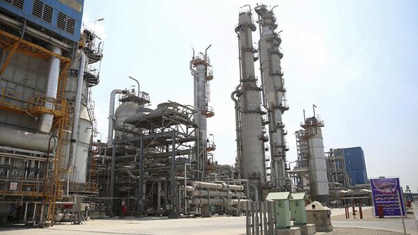 Объекты нефтехимического комплекса Pardis в Ассалуйе на северном побережье Персидского залива - 俄羅斯衛星通訊社