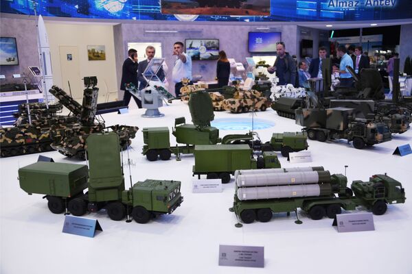 在“MAKS-2019”航展上展示俄罗斯“阿尔马兹-安泰”防空集团（Almaz-Antey）的武器模型。 - 俄罗斯卫星通讯社