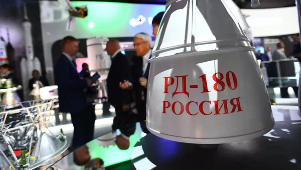 Российский двухкомпонентный жидкостный ракетный двигатель закрытого цикла РД-180 - 俄羅斯衛星通訊社