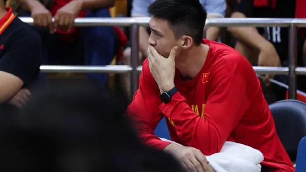 中國籃球隊：前鋒周鵬因骨裂無緣即將開賽的2019男籃世界杯 - 俄羅斯衛星通訊社