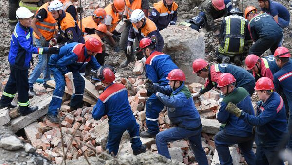 新西伯利亚倒塌建筑废墟下挖出第三名遇难者遗体 - 俄罗斯卫星通讯社