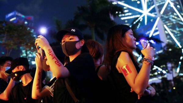 香港抗議者稱警方實施性侵 - 俄羅斯衛星通訊社
