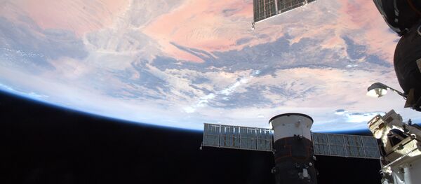 搭載宇航員返回地球的“聯盟MS-15”飛船已脫離國際空間站 - 俄羅斯衛星通訊社