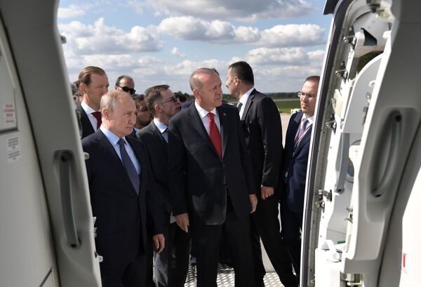 俄罗斯总统普京和土耳其总统埃尔多安参观2019年莫斯科国际航空航天展览会的展品 - 俄罗斯卫星通讯社