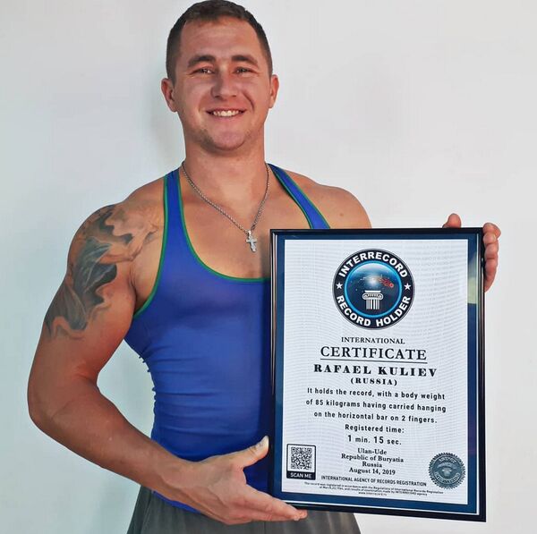 烏蘭烏德居民拉斐爾·庫利耶夫 - 俄羅斯衛星通訊社