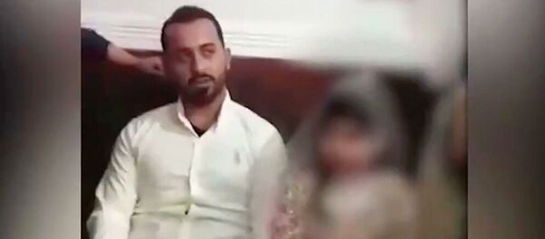 伊朗法院解除成年男子与女童之间的闹剧婚姻 伊朗法院解除成年男子与女童之间的闹剧婚姻 - 俄罗斯卫星通讯社