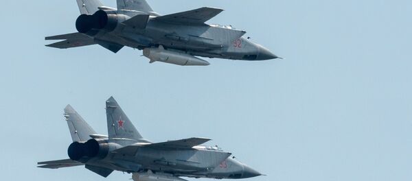 Многоцелевые истребители МиГ-31 с гиперзвуковыми ракетами Кинжал на репетиции воздушной части парада Победы в Москве - 俄罗斯卫星通讯社