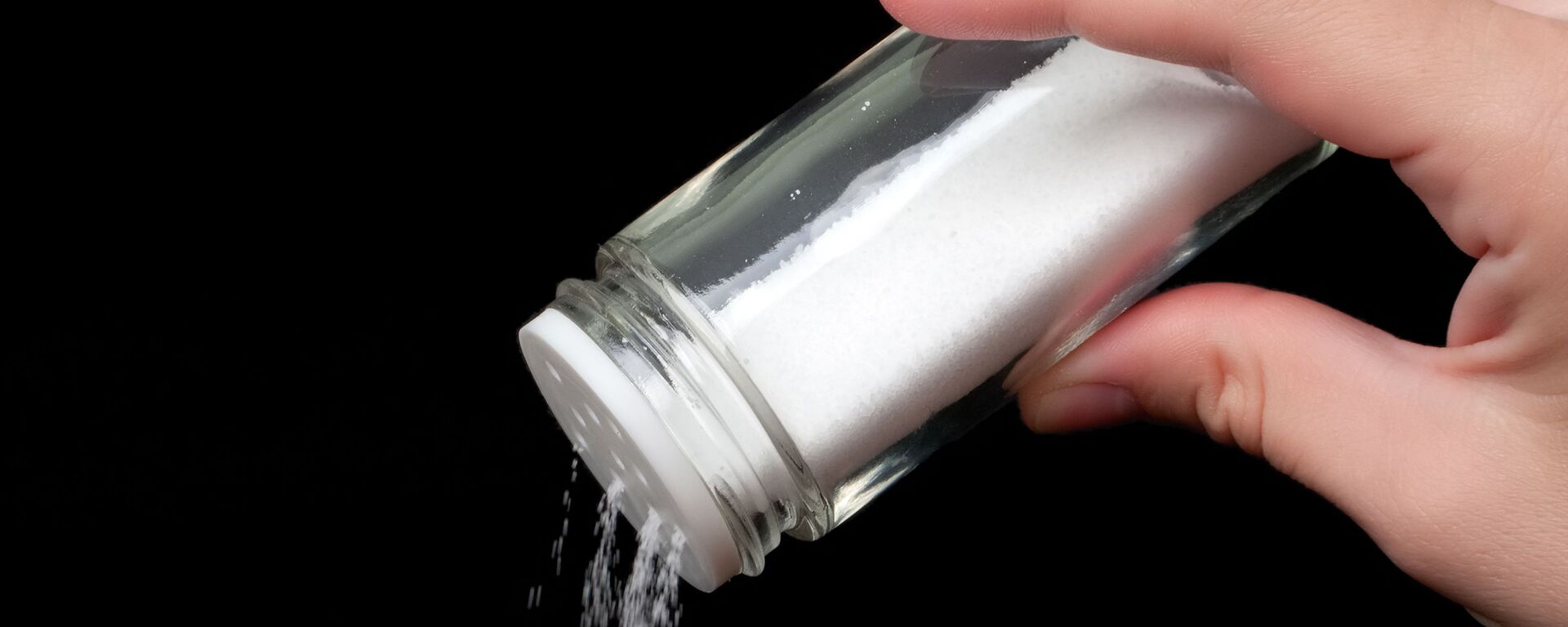 Соль сыплется из солонки - 俄羅斯衛星通訊社, 1920, 24.05.2020