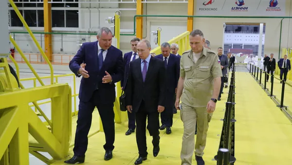 Президент РФ Владимир Путин во время посещения космодрома Восточный. - 俄羅斯衛星通訊社