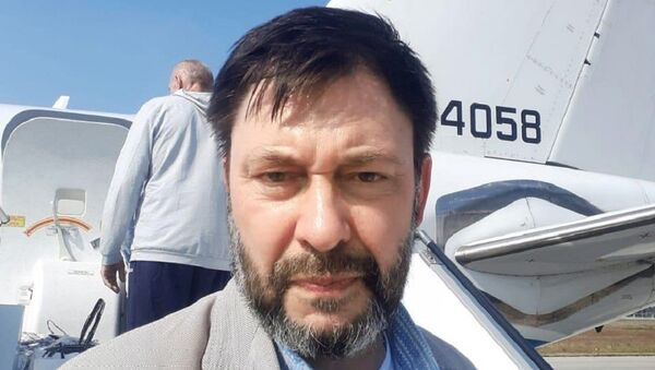 维辛斯基和其他在乌克兰被释放的人士已经飞往莫斯 - 俄罗斯卫星通讯社