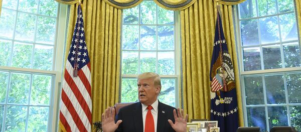 Трамп в Овальном кабинете - 俄罗斯卫星通讯社