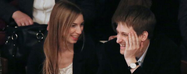 媒体:斯诺登称两年前与爱人林赛在俄结婚 媒体:斯诺登称两年前与爱人林赛在俄结婚 - 俄罗斯卫星通讯社