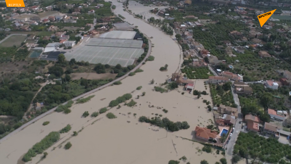 西班牙闹水灾已致5人死亡 - 俄罗斯卫星通讯社