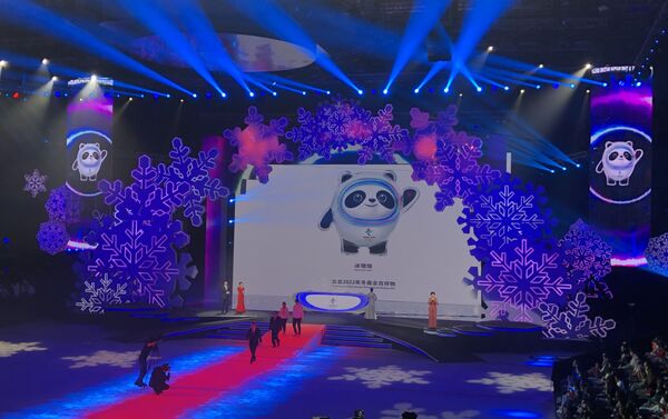 大熊貓“冰墩墩”成為北京2022年冬奧會吉祥物 - 俄羅斯衛星通訊社