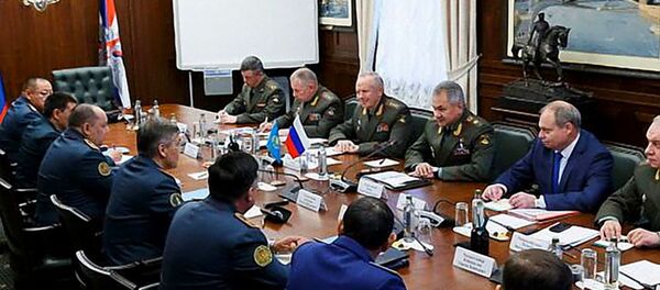 俄罗斯和哈萨克斯坦国防部长讨论军事合作 - 俄罗斯卫星通讯社