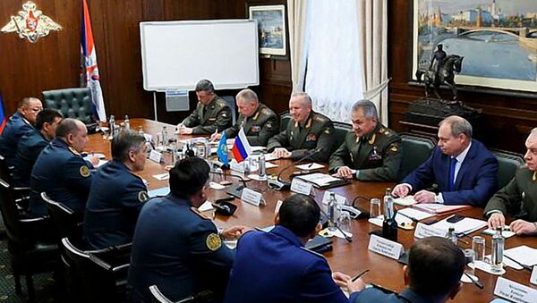 俄羅斯和哈薩克斯坦國防部長討論軍事合作 - 俄羅斯衛星通訊社