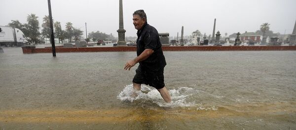 “伊梅爾達”風暴在美國德州造成的死亡人數增加到5人 - 俄羅斯衛星通訊社