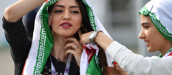 国际足联呼吁伊朗足协允许女性参赛 - 俄罗斯卫星通讯社